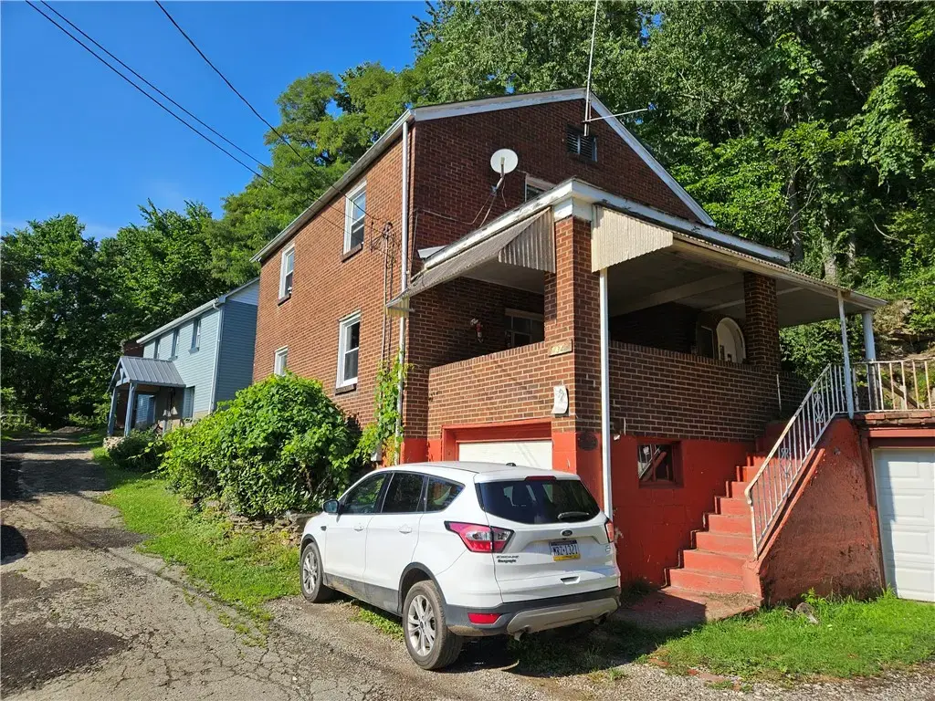 434 Oregon Avenue , Glassport
