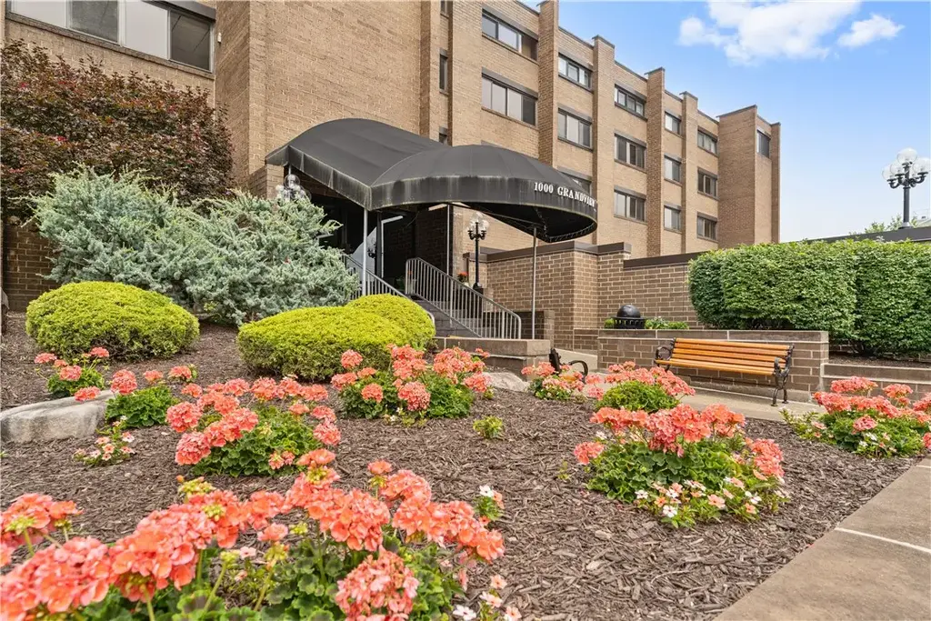 1000 Grandview Avenue 904, Mt Washington