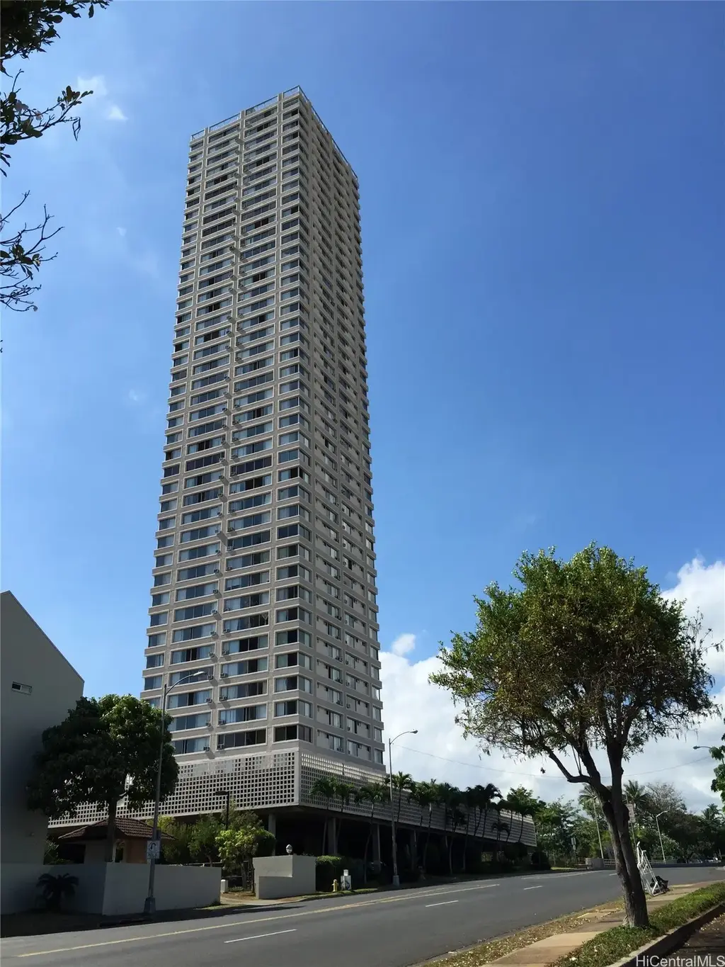 98-288 Kaonohi Street # 608, Aiea