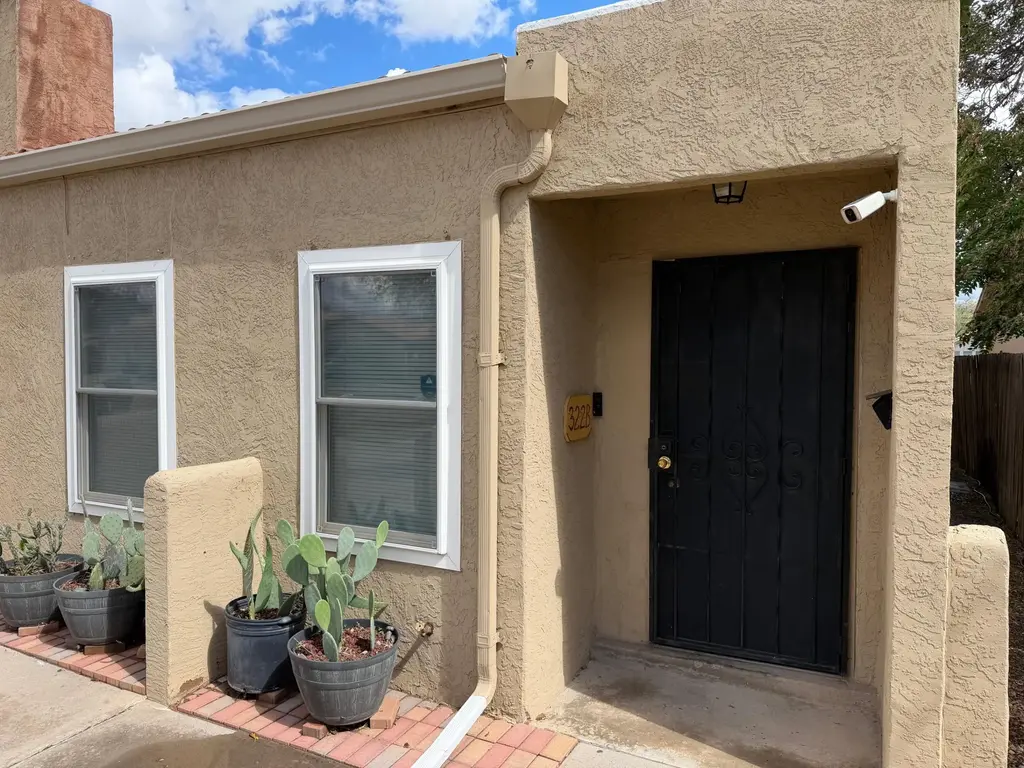 322 Columbia Drive Se B, Albuquerque