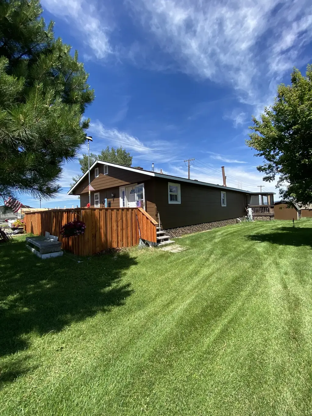 3200 Derek Road, Helena