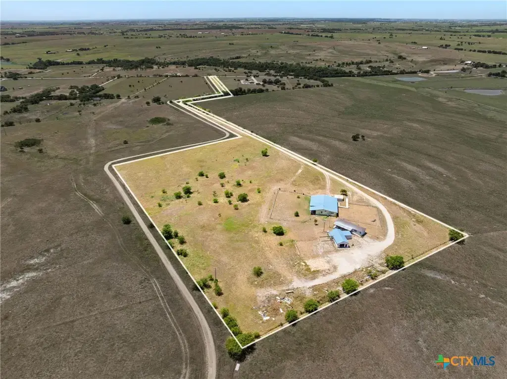 2124 Hackberry Road, Holland