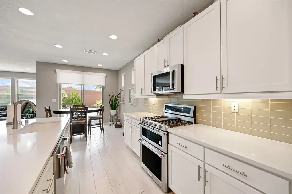 4730 Viento Del Norte, Santa Fe