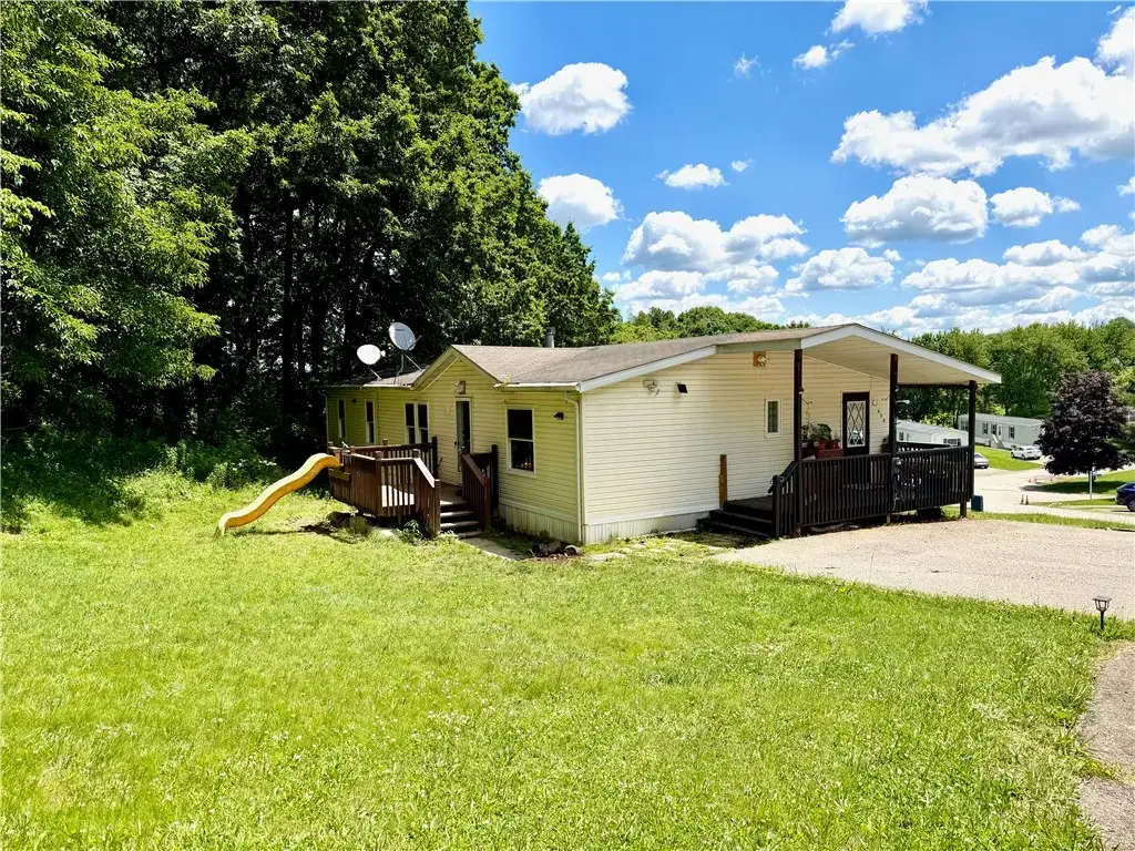 820 Maple Court , Cranberry