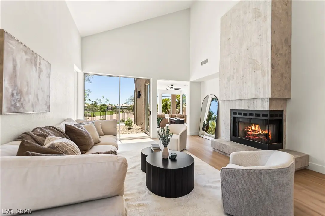8921 Diamond Falls Drive, Las Vegas