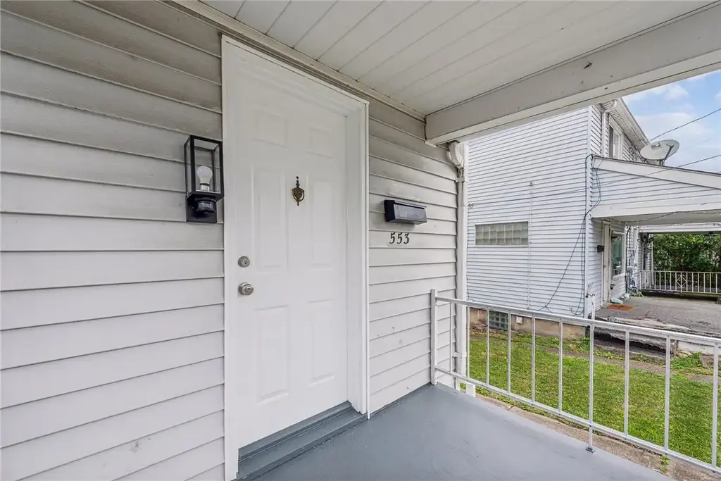 553 Farnsworth, Clairton