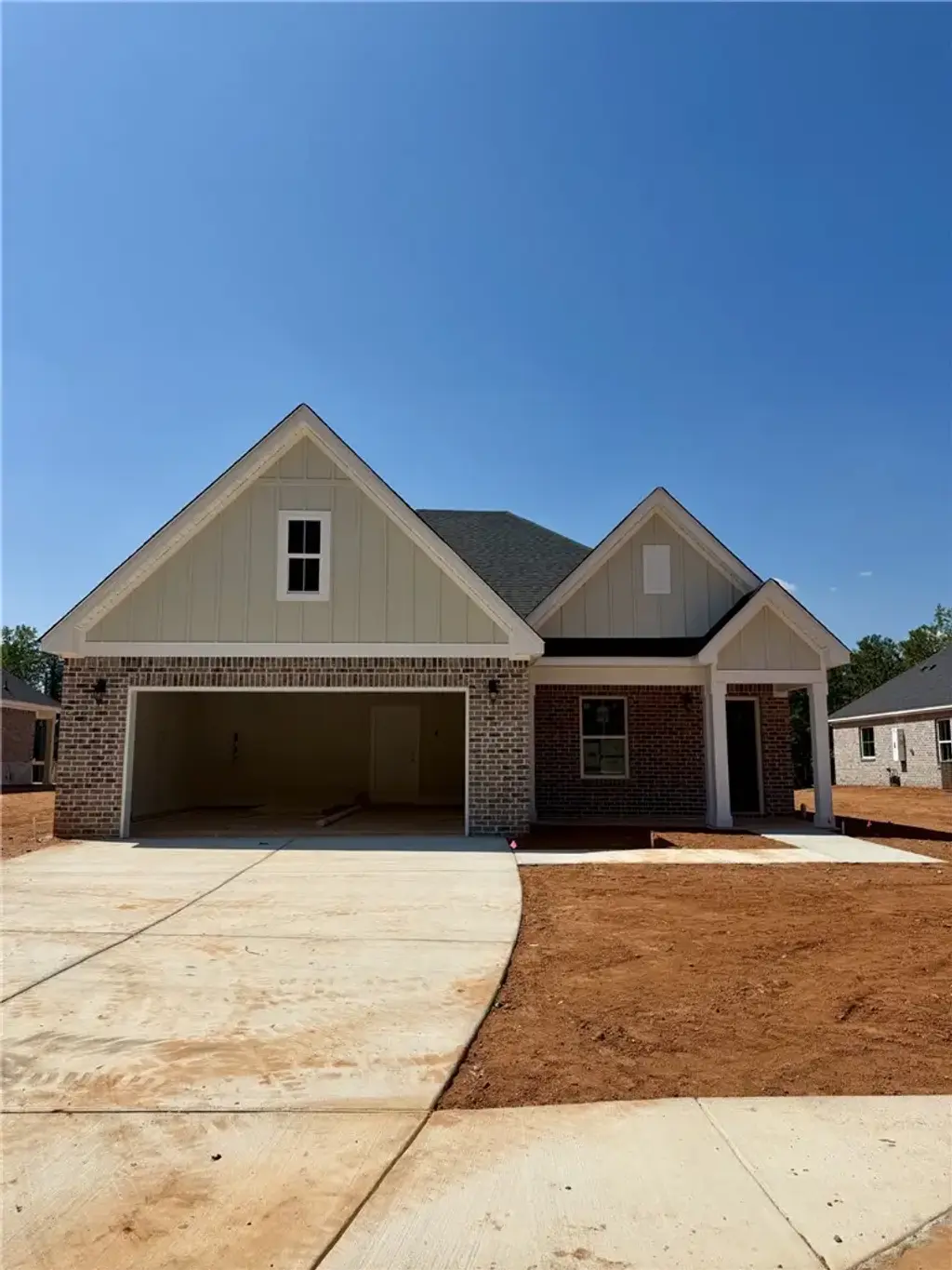 2310 Lake Shadow Ln, Opelika