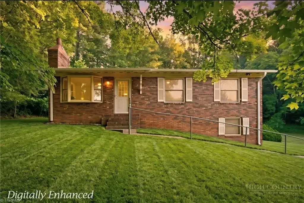 11526 Us Highway 421, Purlear