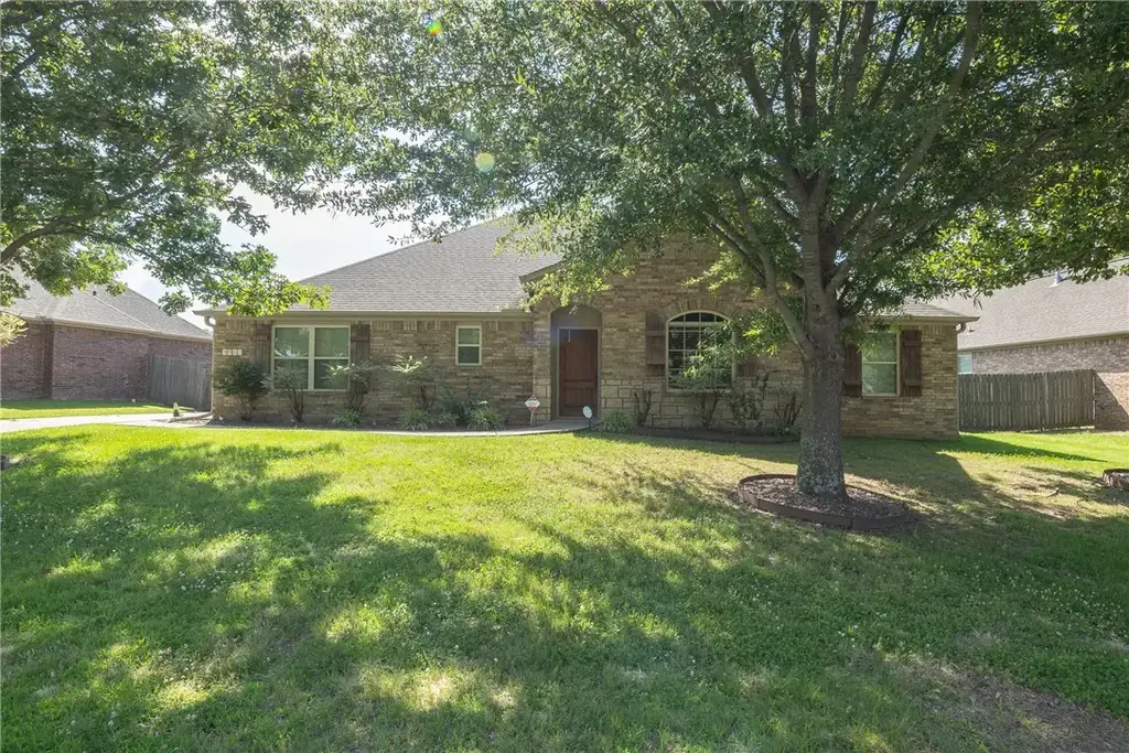 3561 W Providence Drive, Fayetteville