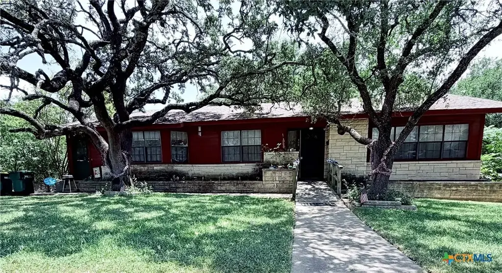 400 Grandview, Gatesville