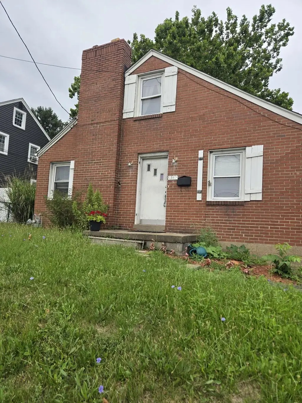 1347 Washington Pike, Collier