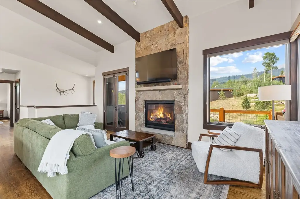 06 Vernon Way, Silverthorne