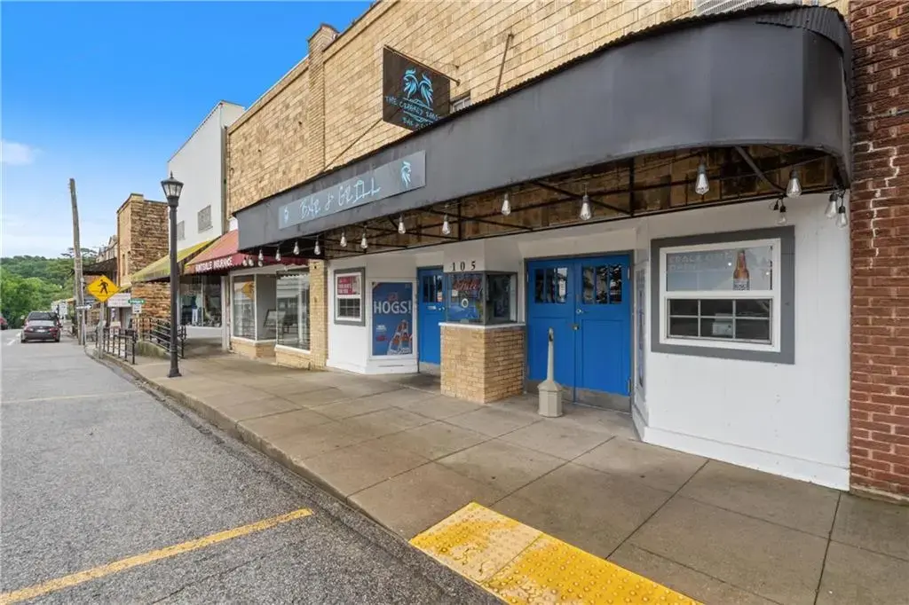 105 W. Main & 104 S. College, Huntsville
