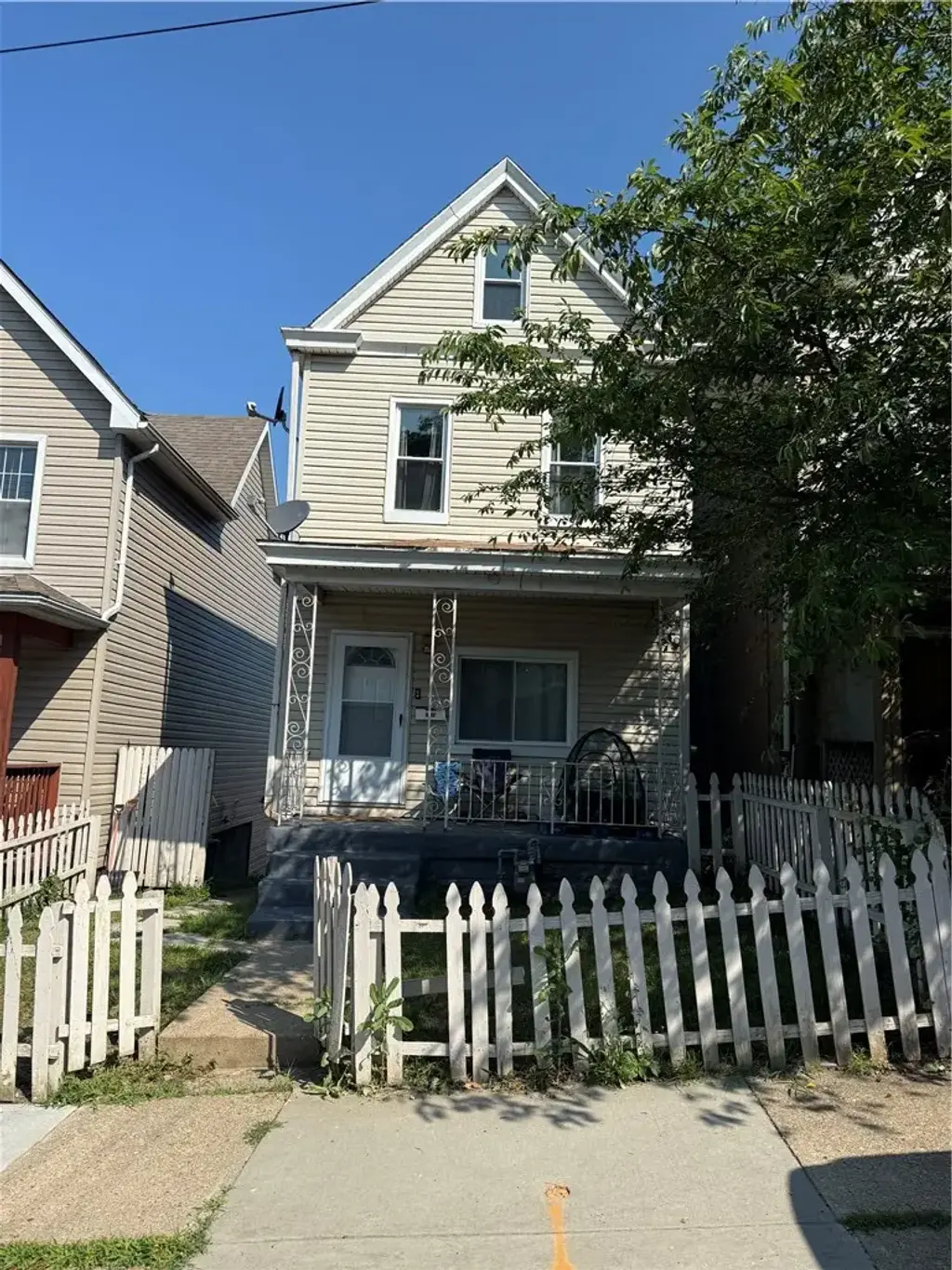 1230 Goe Avenue , Brighton Heights