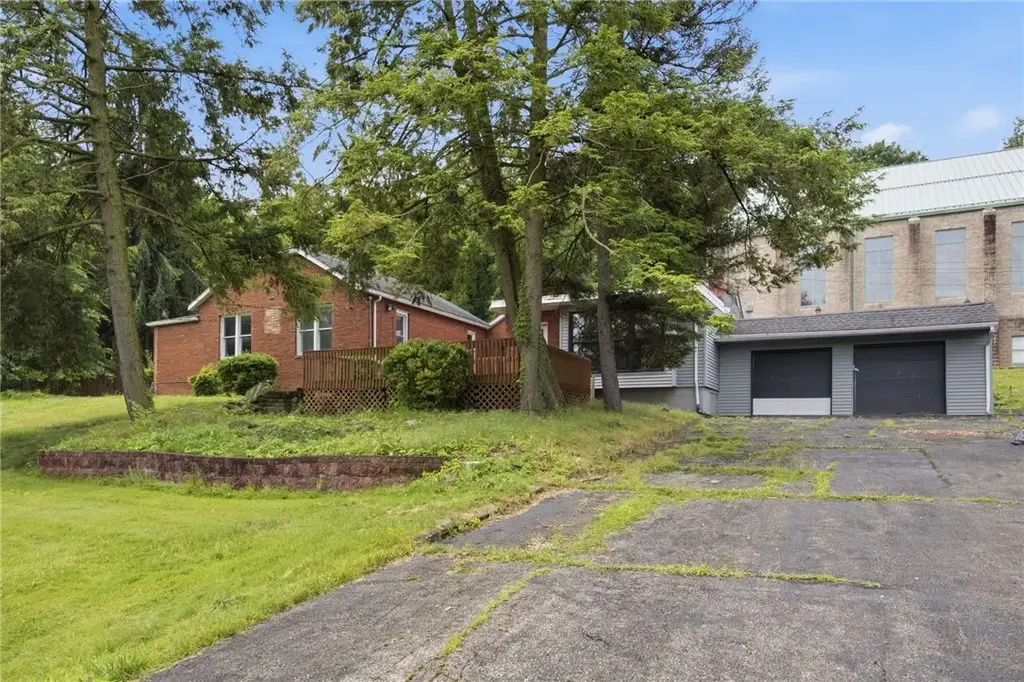 1664 Fawcett Avenue , White Oak