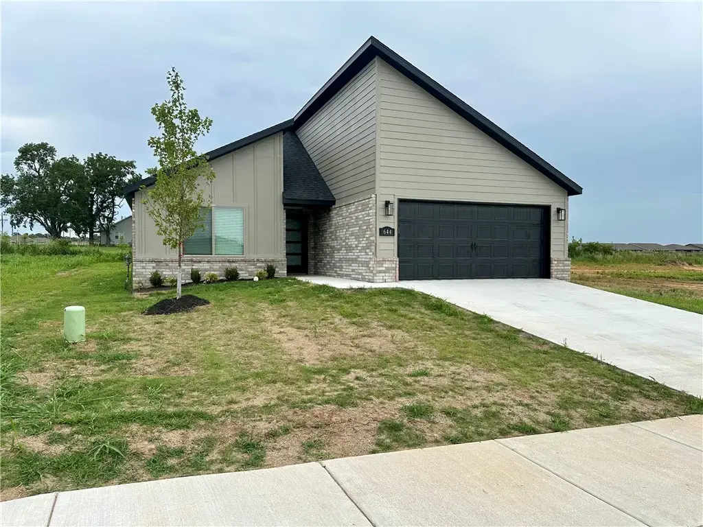 644 Nw 65th Avenue, Bentonville