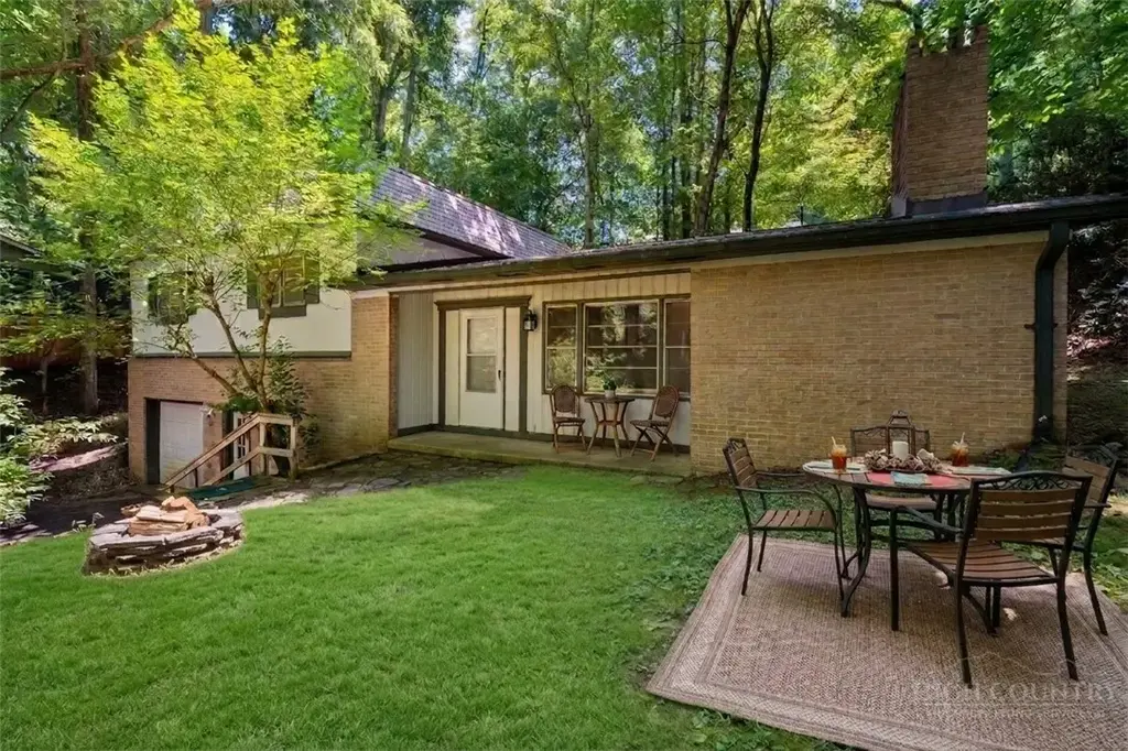 121 Horseshoe Drive, Boone