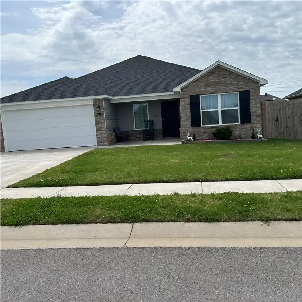 1705 Ace Avenue, Gentry