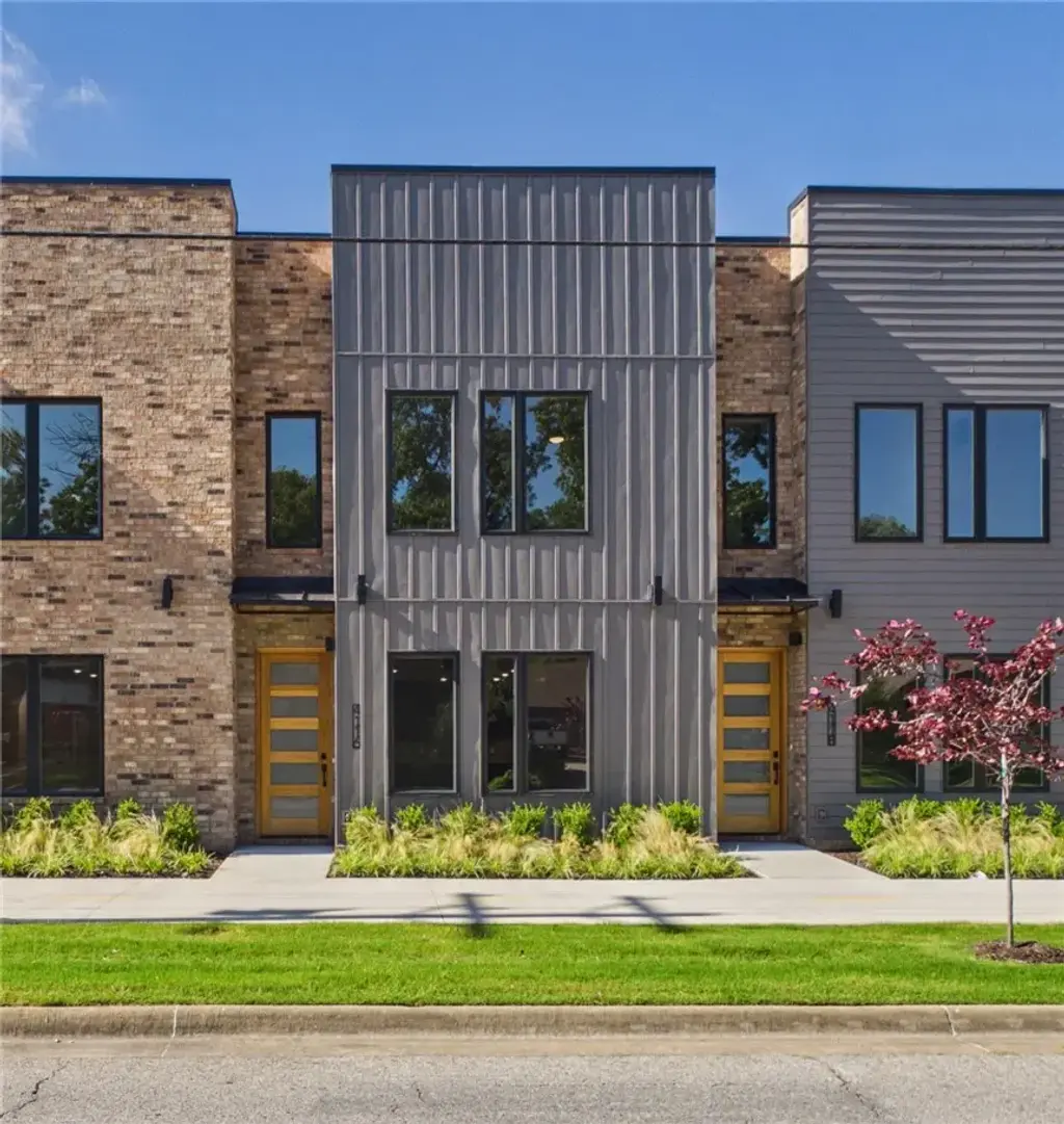4116 W Olive Street, Rogers