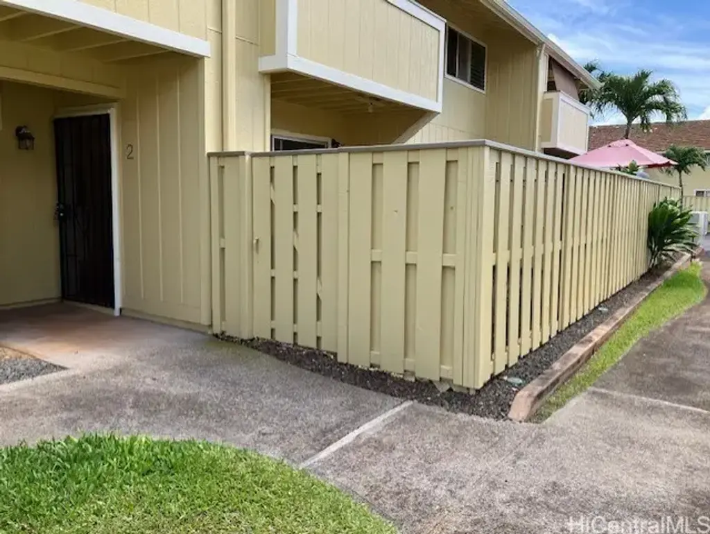 94-1039 Kaukahi Place # F2, Waipahu