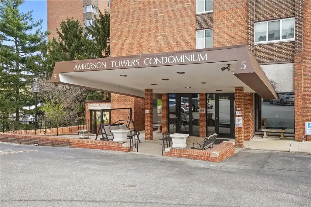 5 Bayard Road 418, Shadyside