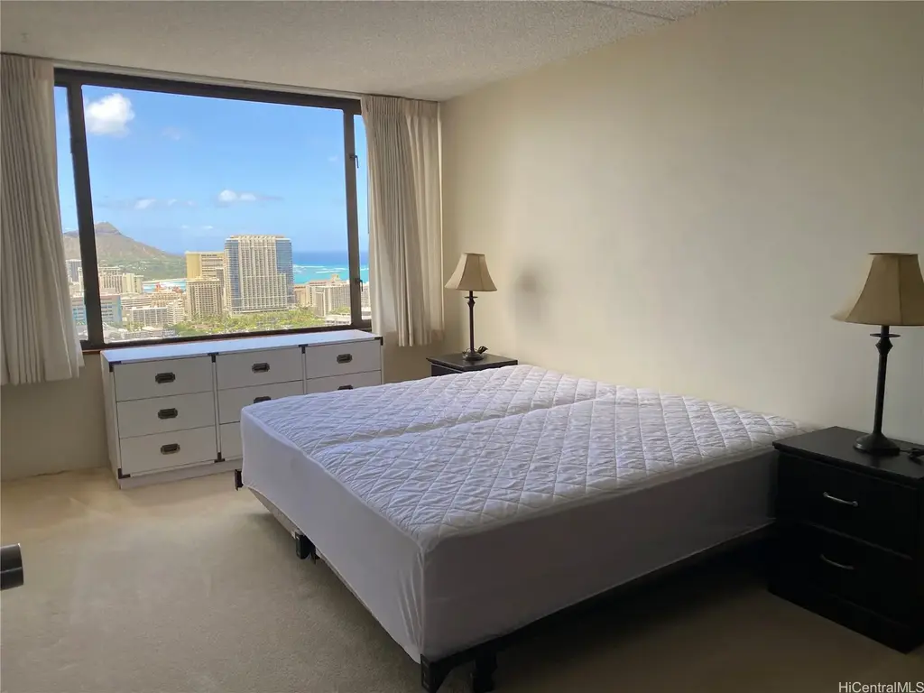 411 Hobron Lane # 3807, Honolulu