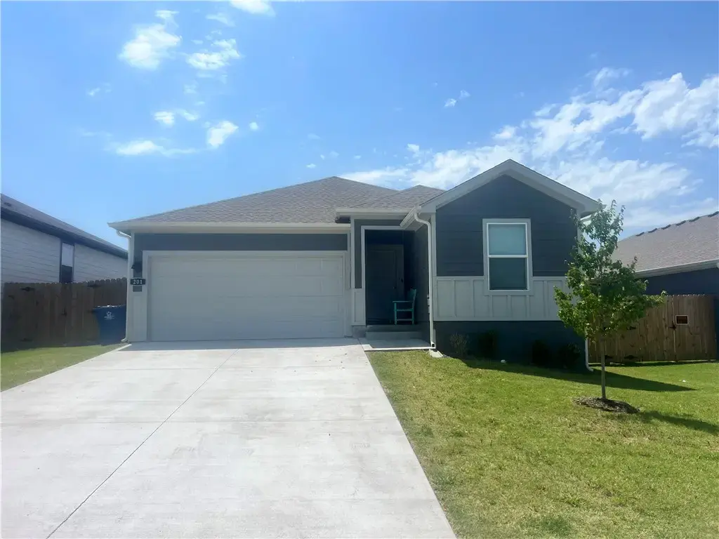 201 Nw Granny Smith Street, Highfill
