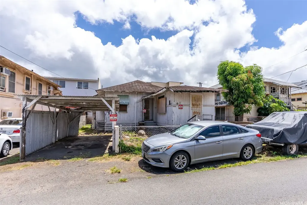 2130 Young Street, Honolulu