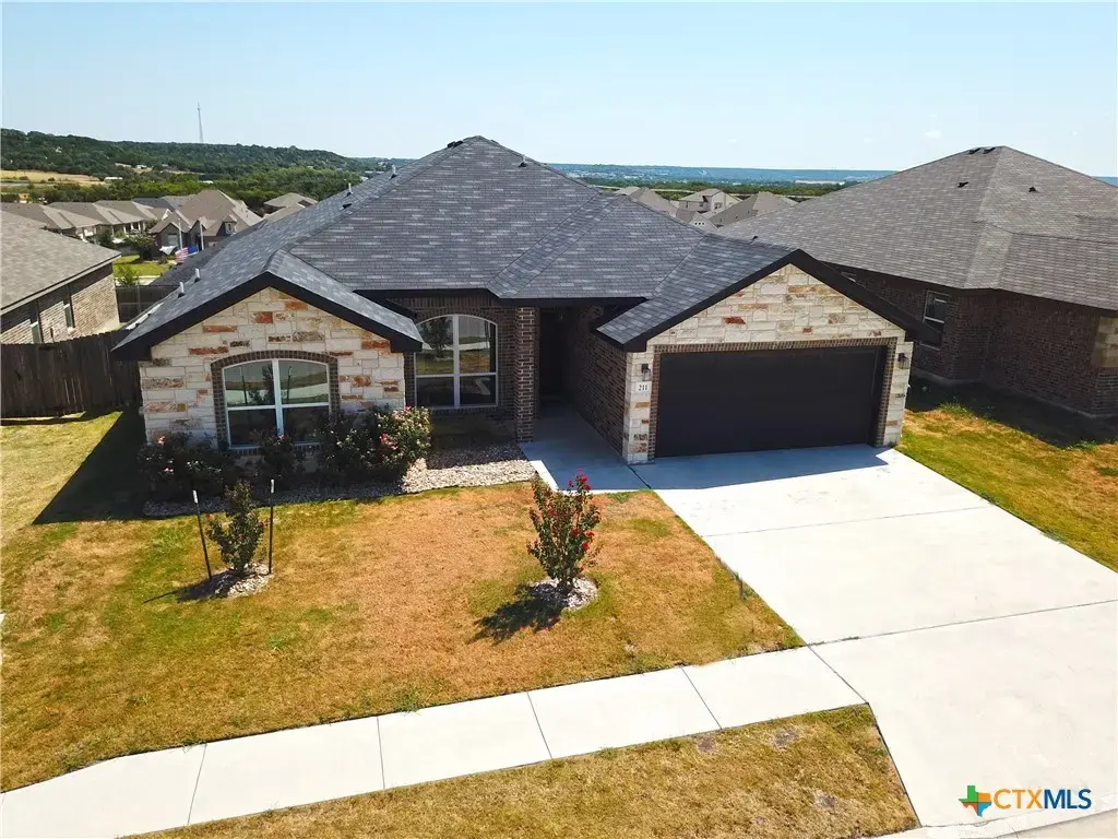 211 Fawn Ridge Drive, Copperas Cove