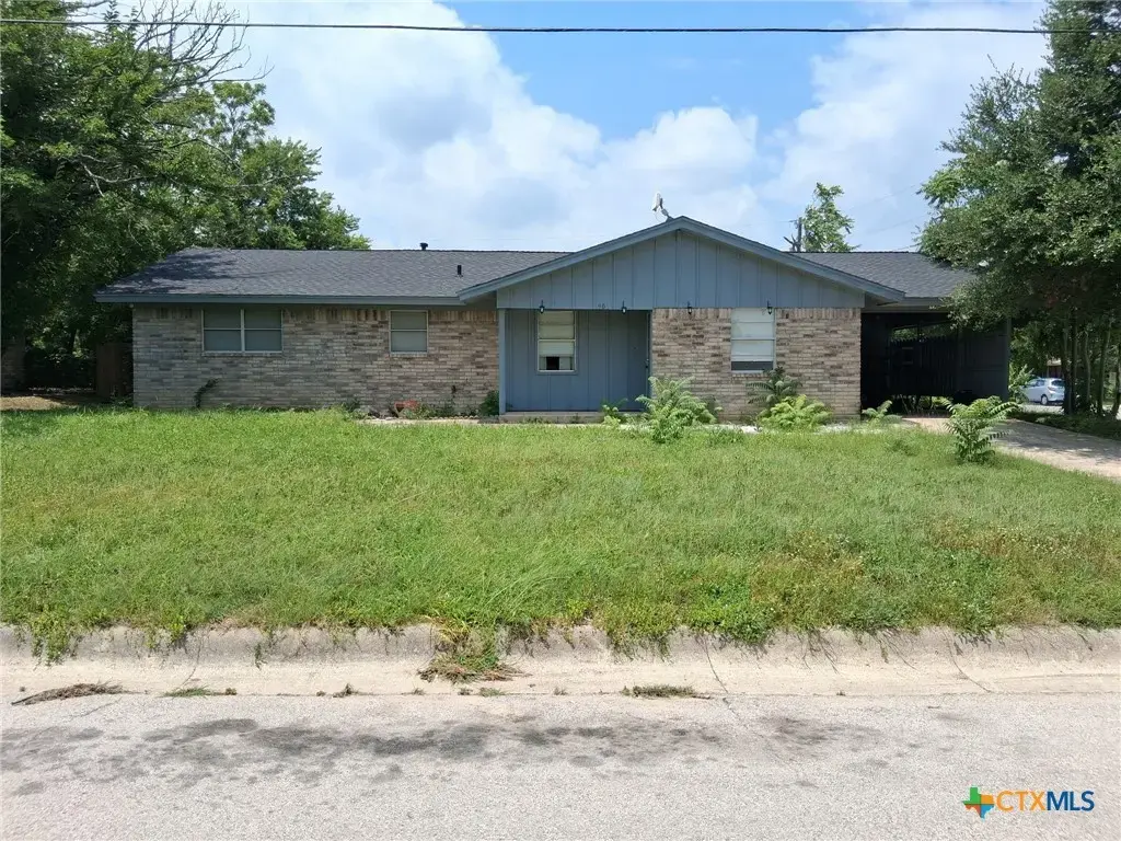 902 Old Georgetown Road, Lampasas