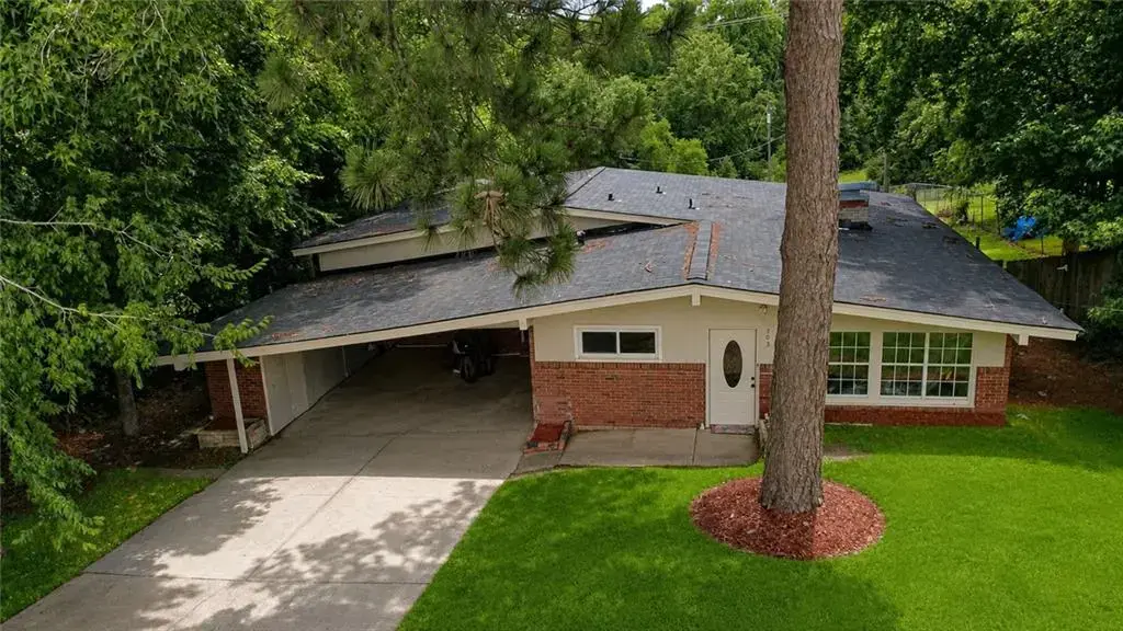 703 S Seale Road, Phenix City