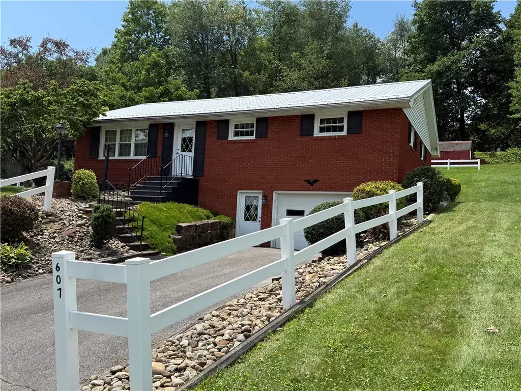 607 Ridge Avenue, E Mahoning/Marion Ctr