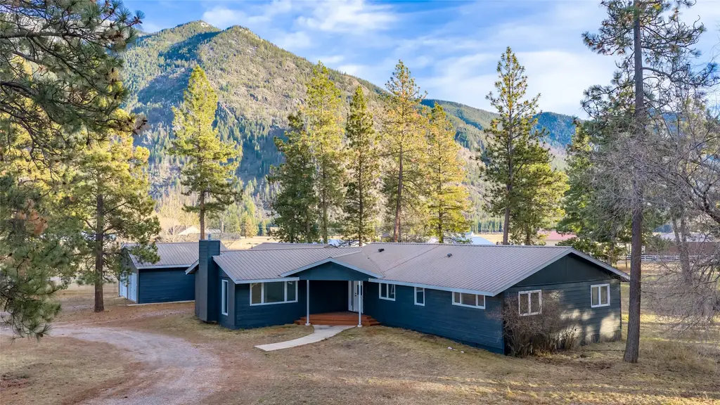 295 Jensen Road, Columbia Falls