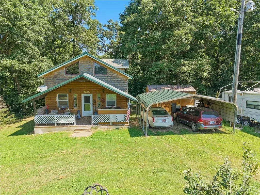 475753 E 653 Road, Westville