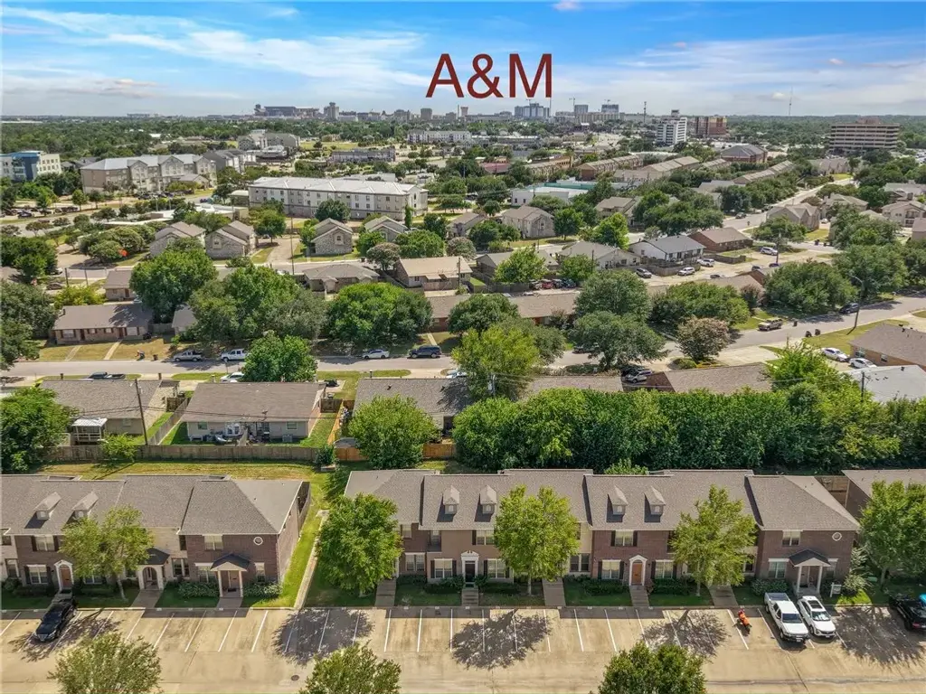 114 Forest Drive, College Station