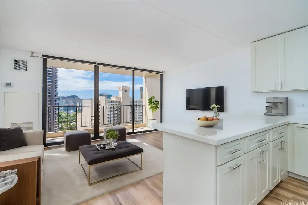 411 Hobron Lane # 2509, Honolulu