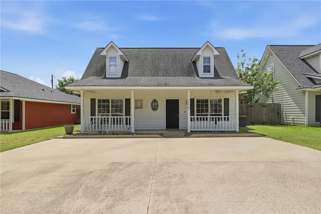 114 Southland Street, College Station
