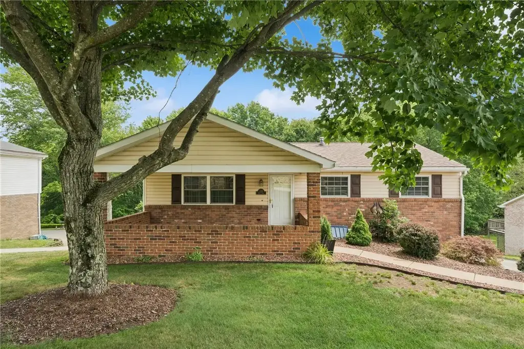 221 David Drive, Salem