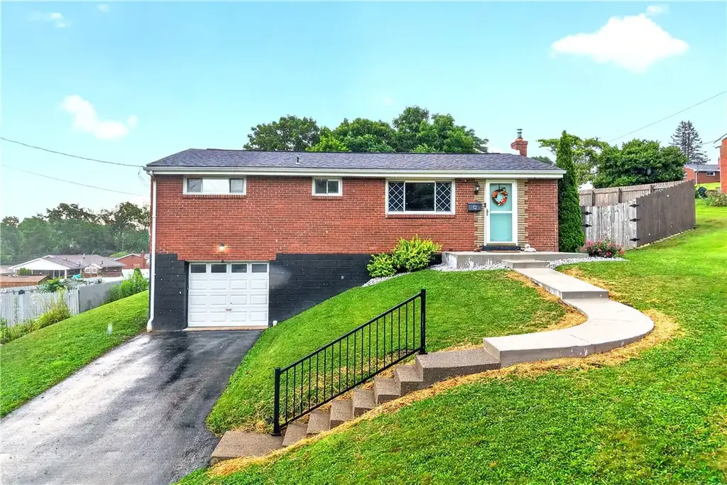 12 Corbett Avenue , Hempfield