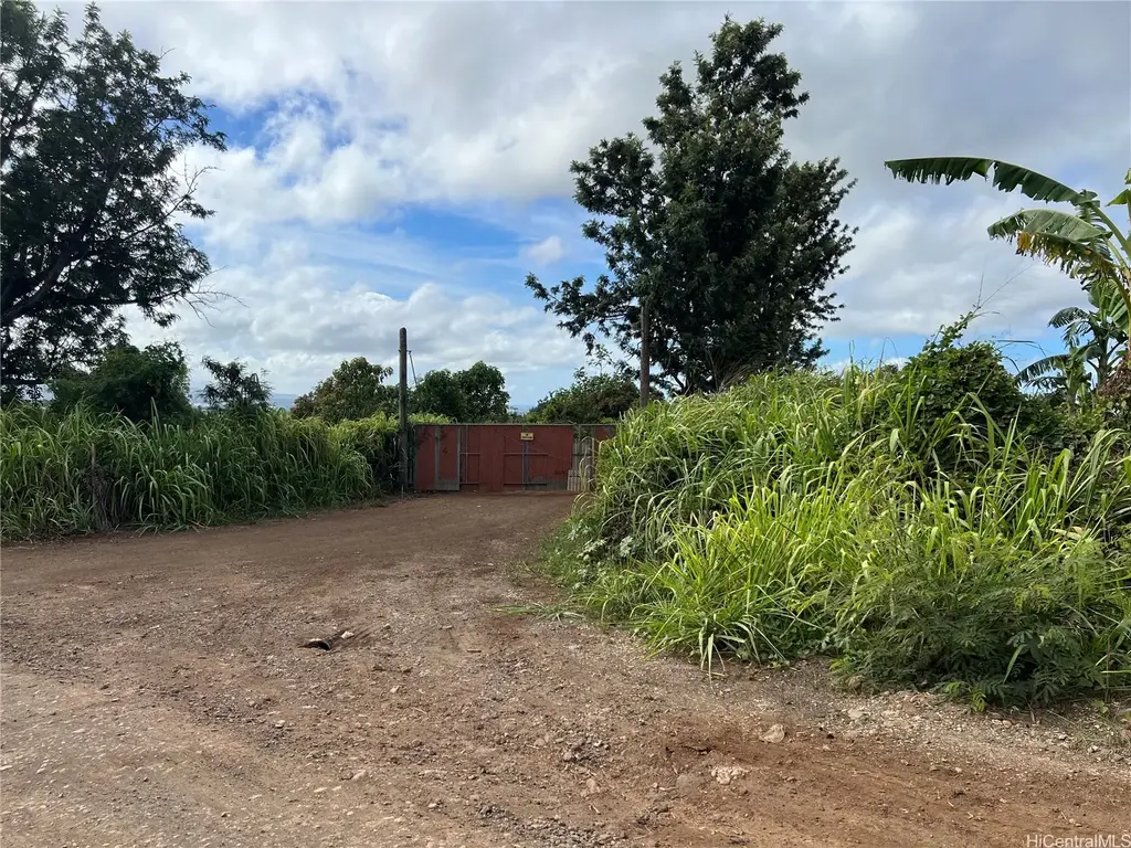 94-1100 Kunia Road # 71, Waipahu