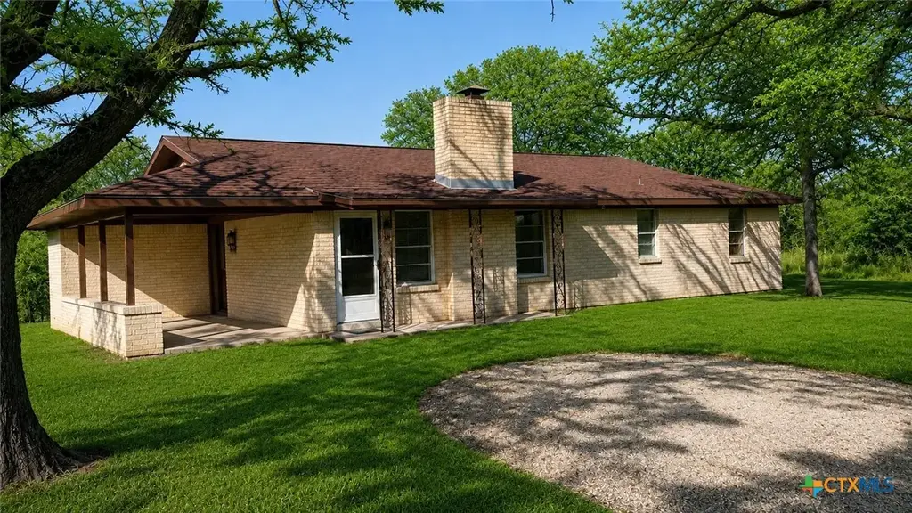 3151 Fm 1386, Luling