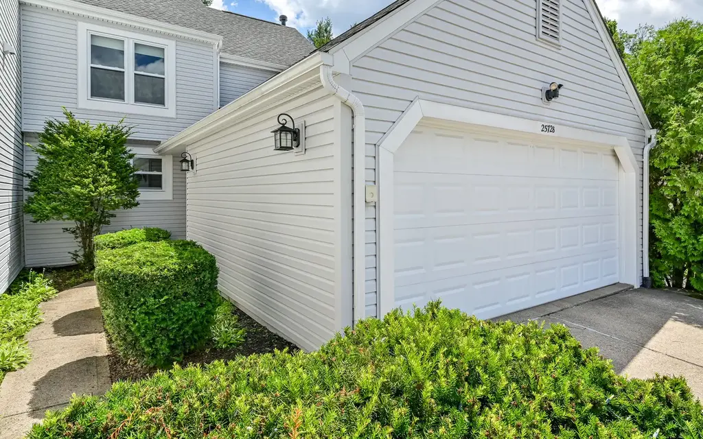 2572b Grouse Ridge, Franklin Park