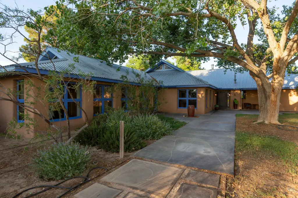742 Nm 408 Pembroke Farm, Polvadera