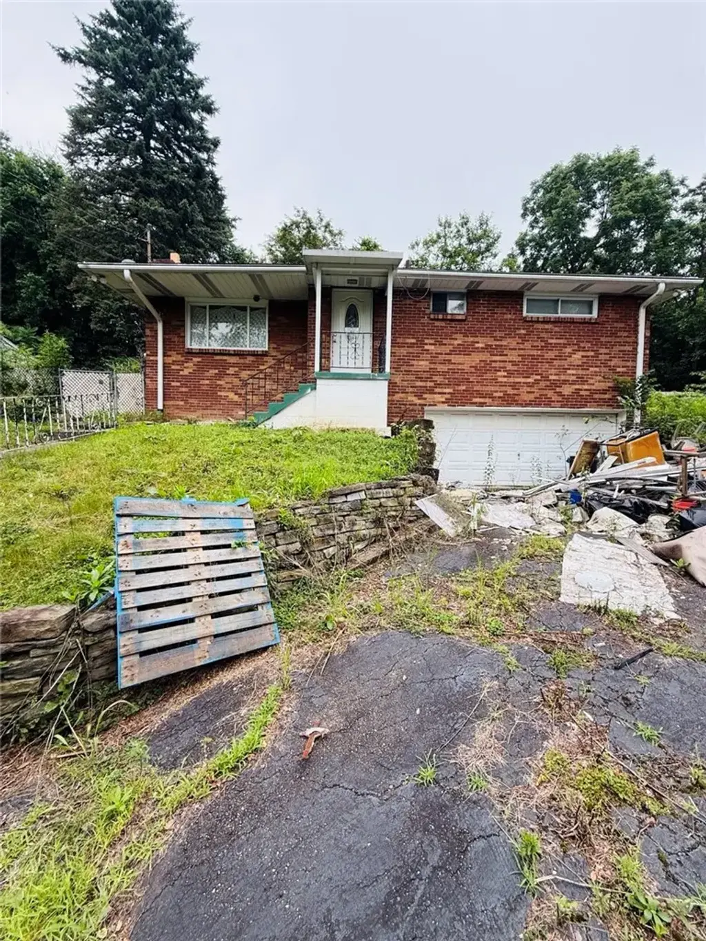 1060 Lawndale, Homewood Brushton