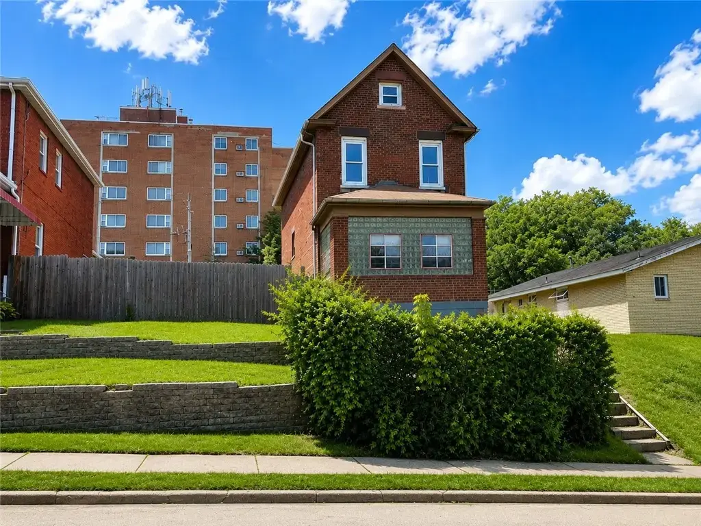 564 3rd Street , Clairton