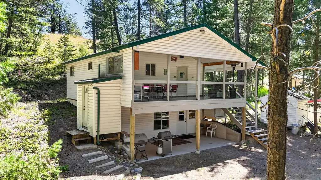 100 Pine Bay Drive, Rexford