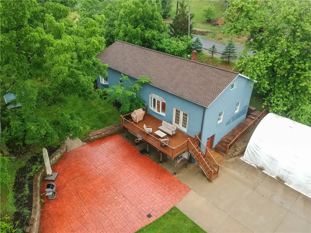 190 Orchard Lane , Economy