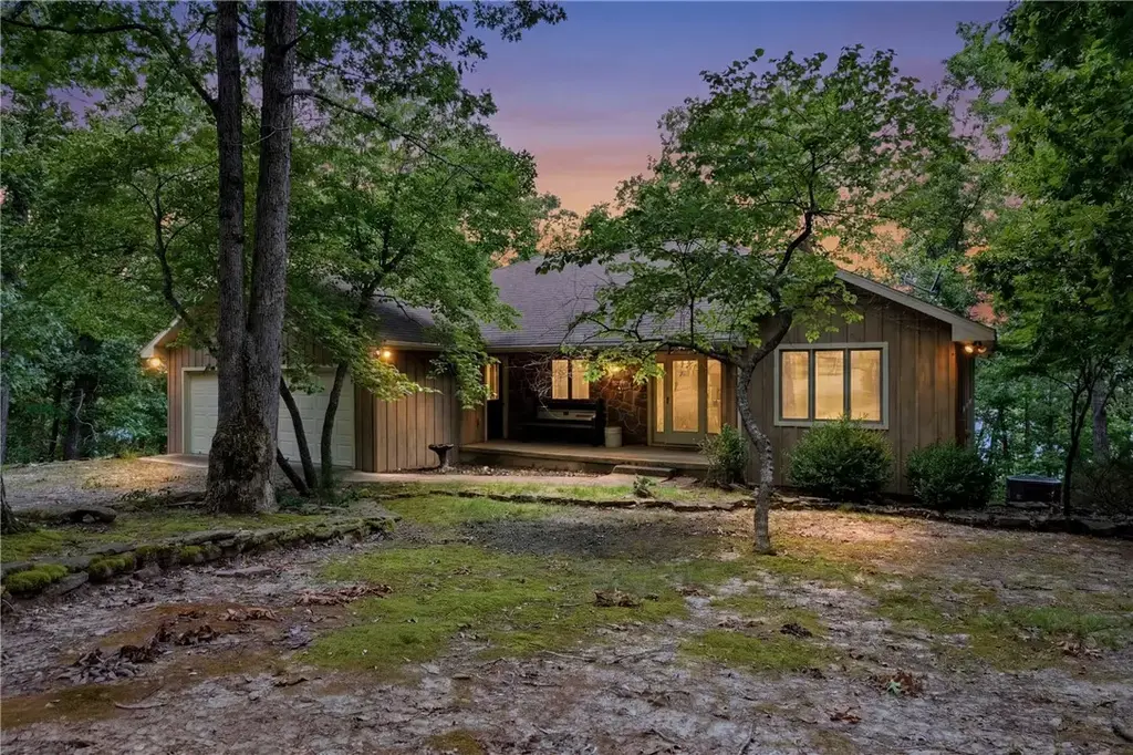 891 Lakeview Drive, Eureka Springs