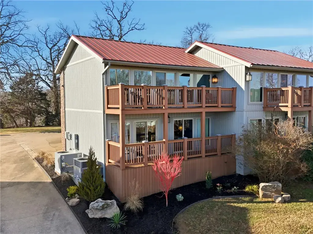 14807 Dutchmans Drive, Rogers