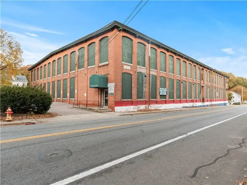 770 Main St, West Warwick